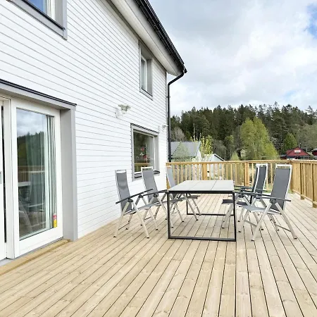 For Workers & Family - 6br - 2 Bath Villa