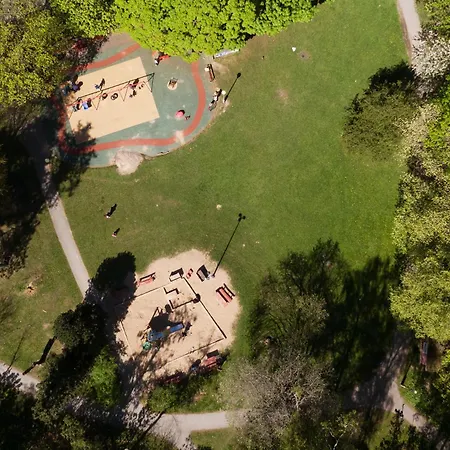 アパートホテル Live And Lagerbring 4*