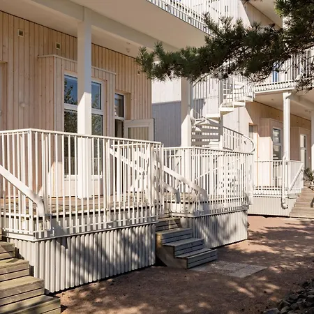 Ξενοδοχείο Waterfront 4*