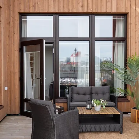 Waterfront 4*
