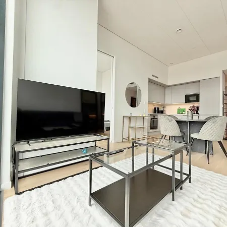 Apartment Luxury - Karlatornet - 2br - - Gym - *