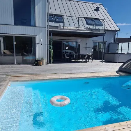 House With Pool,sea View & Walking Distance To Sea Bathing *