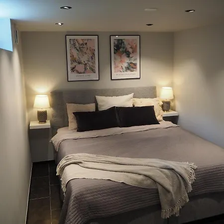 Social Near The Sea! Villa