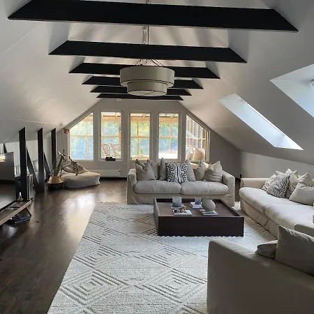 Social Near The Sea! *