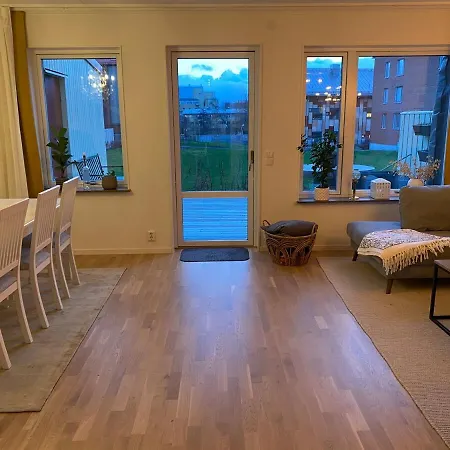 Family Friendly Newly Built Townhouse In Quiet Area Gothenburg