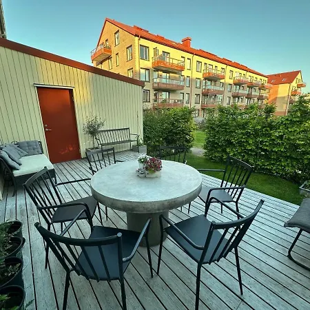 Family Friendly Newly Built Townhouse In Quiet Area