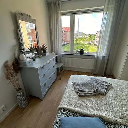 Apartment Family Friendly Newly Built Townhouse In Quiet Area Gothenburg