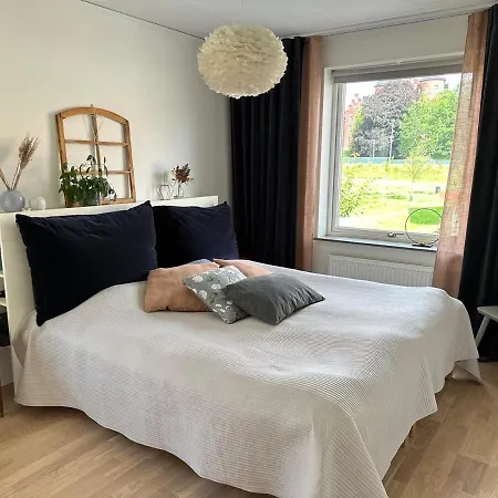 Family Friendly Newly Built Townhouse In Quiet Area Apartment *