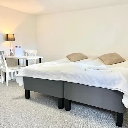 Modernt Boende, Fri Parkering & Bra Foerbindelser Apartment *