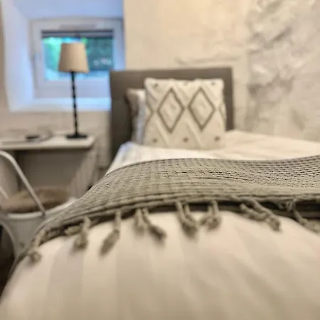Wow Apartments & Rooms 3*