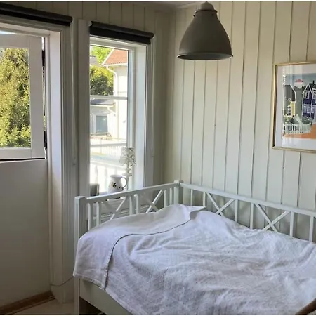 Styrsoe Rymlig Oevervaning I *