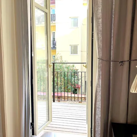 Laegenhet Med 6 Sovplatser I Centrala Goeteborg! * Göteborg