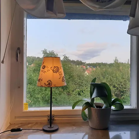Апартаменты Cozy In 50s 10 Min Tram Ride To Гётеборг