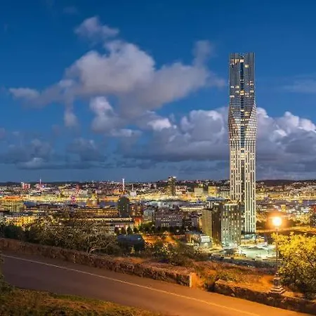 With Garden Close To アパート ヨーテボリ