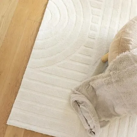 公寓 With Garden Close To