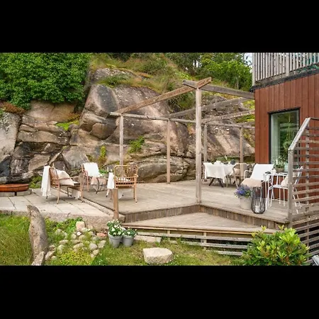 With Garden Close To *