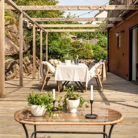 With Garden Close To ヨーテボリ