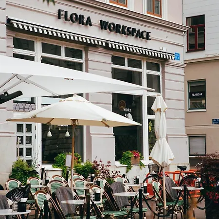 Flora Отель 4*