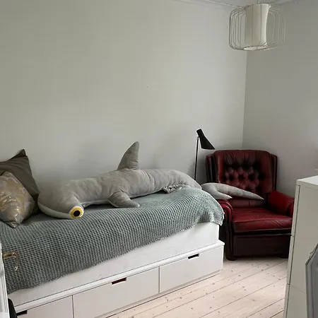 Spacious Three Bed In A Lovely Neighbourhood