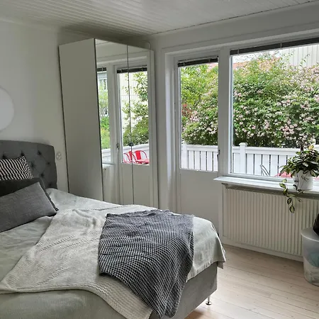 Spacious Three Bed In A Lovely Neighbourhood Гётеборг