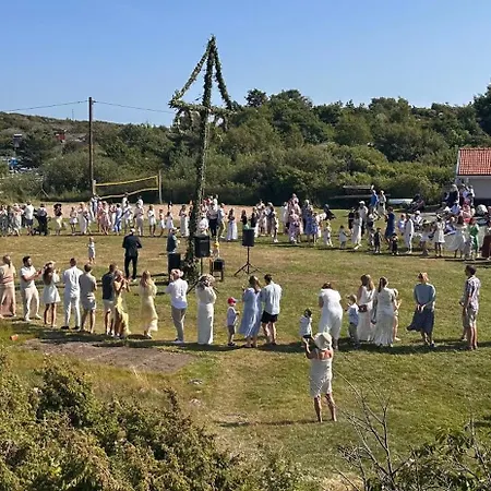 Backstugan - Litet Hus Med Storslaget Laege 예테보리