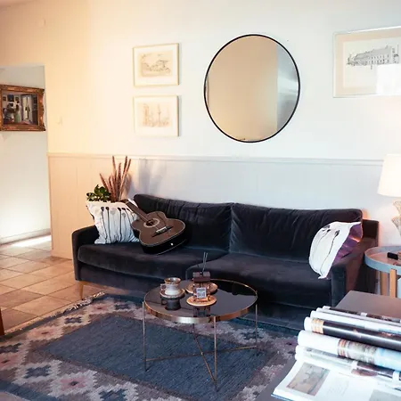 Haha Nordic Partille Large 3br For 7 Guests With 2 Kitchens, Garden & Parking Appartement *