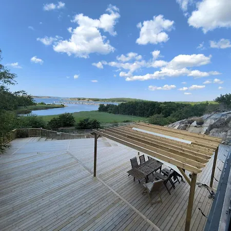 Seaside Panorama With Jetless Hot Tub Villa