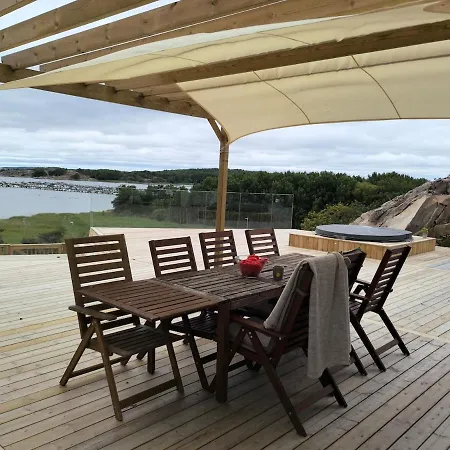 Seaside Panorama With Jetless Hot Tub Villa