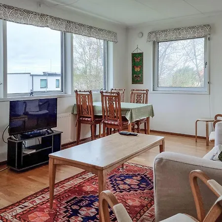 Holiday home Amazing In Vaestra Froelunda *