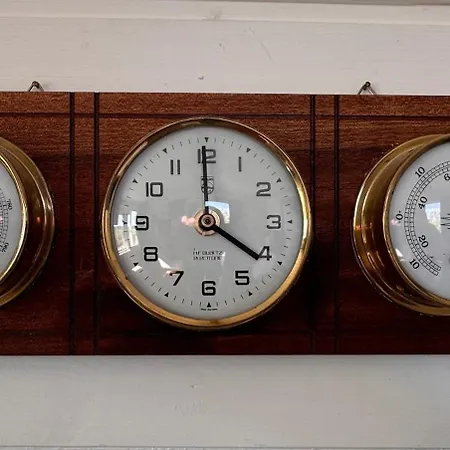 Backstugan - Litet Hus Med Storslaget Laege *