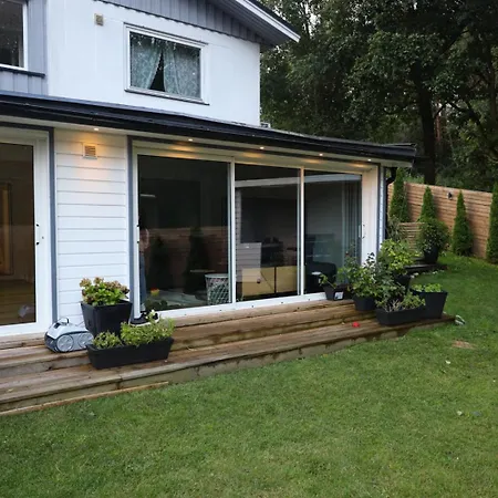 Between The Trees Villa *