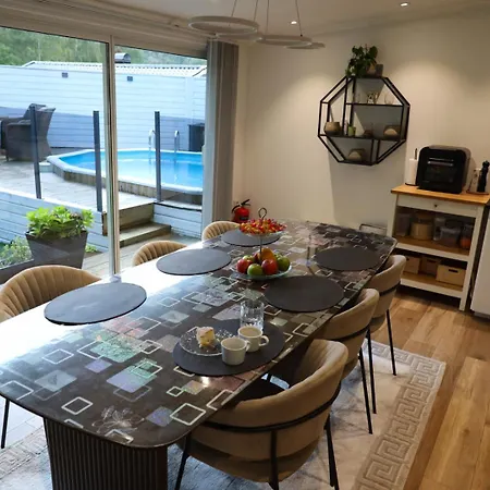 Between The Trees * Gothenburg