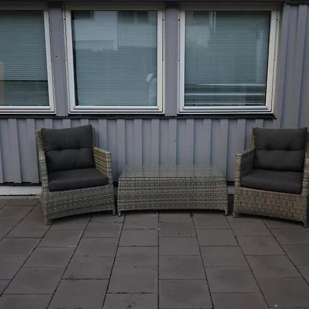 Between The Trees Willa