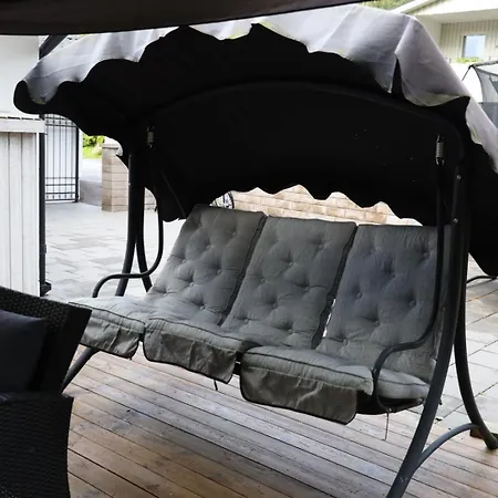 Villa Between The Trees