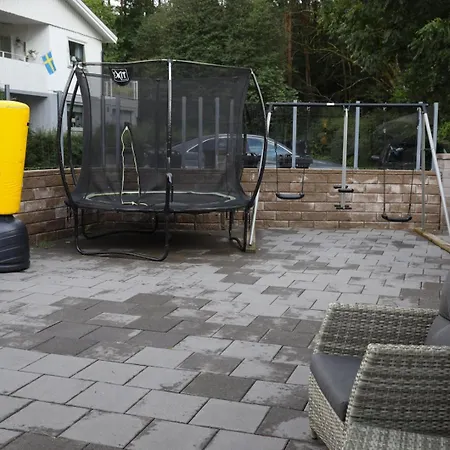 Between The Trees Villa *