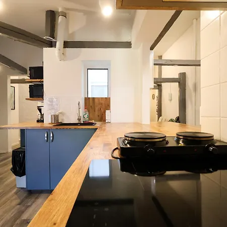Villa Worker & Families Dream In The Heart Of