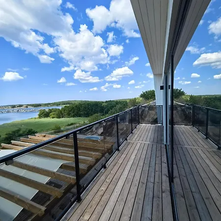 Villa Seaside Panorama With Jetless Hot Tub