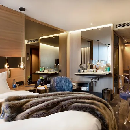 Otel Riverton