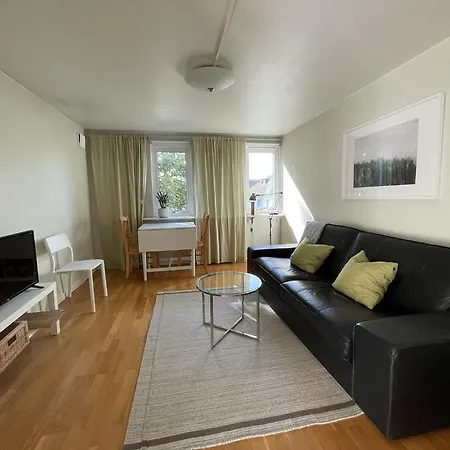 In Charming Aenggarden Apartment Gothenburg
