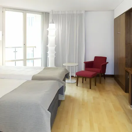 Scandic Crown Hotel 4*
