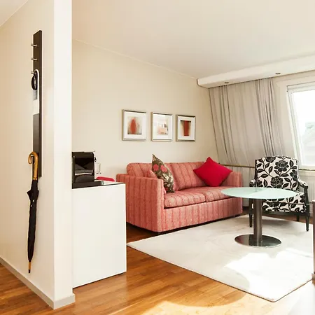 Elite Plaza Отель