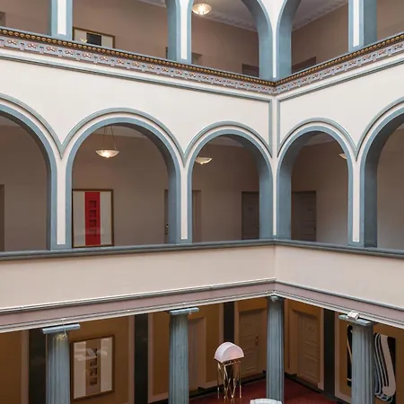 Отель Elite Plaza