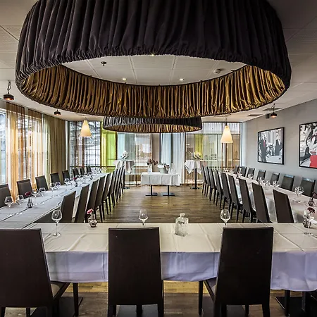 Hyatt Place 4*