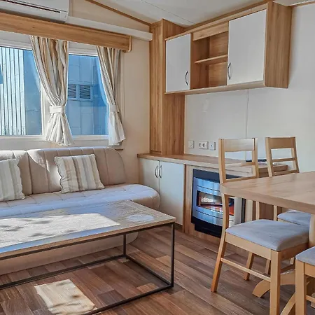 Дом отдыха 2 Bedroom Lovely In Goeteborgs *