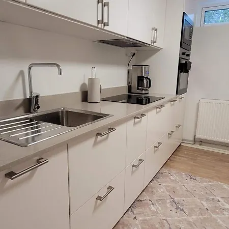 Two Bedroom Modern Near Volvo Cars 公寓 哥德堡