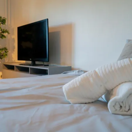 Welcoming Near Cafés, City&tram Lines Apartamento *