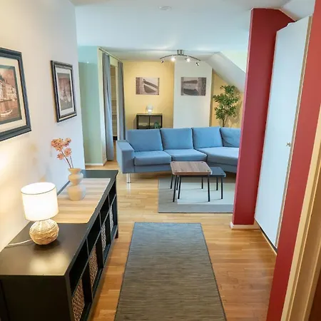 Harbor-view Loft - 2br Near Διαμέρισμα