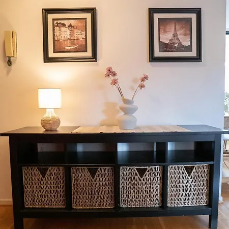 Harbor-view Loft - 2br Near Apartment *