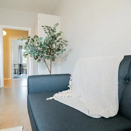Daire Bright Studio, Tram At The Door By Beyond Stay Göteborg