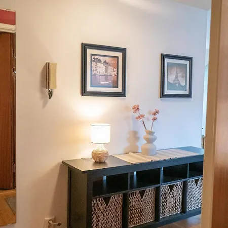 Harbor-view Loft - 2br Near Apartment *